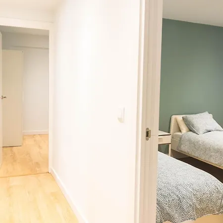 Bobes I Apartamento *