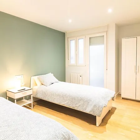 Bobes I Apartamento *